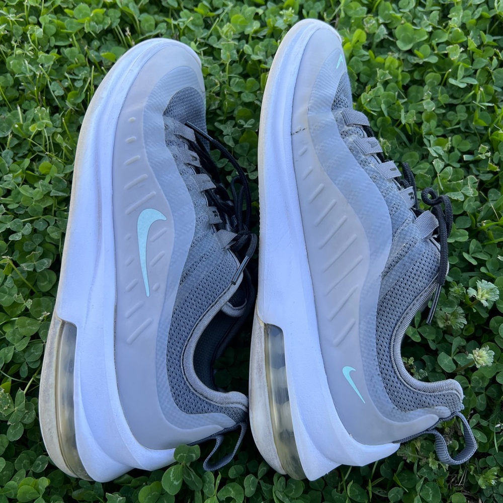 Nike Air Max Axis Low Grey Woman’s Comfy Running Sports Outdoor Shoes Size 8 - Picture 8 of 13